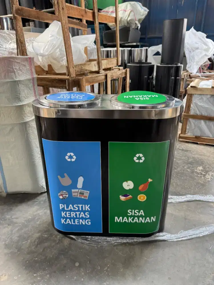 Menjual berbagai bentuk tempat sampah fiber dan stainless bisa custom