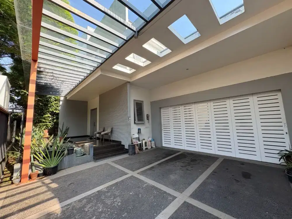 Dijual Cepat Rumah Modern Kencana Loka BSD deket Tol, sekolah, bebas banjir Tangerang