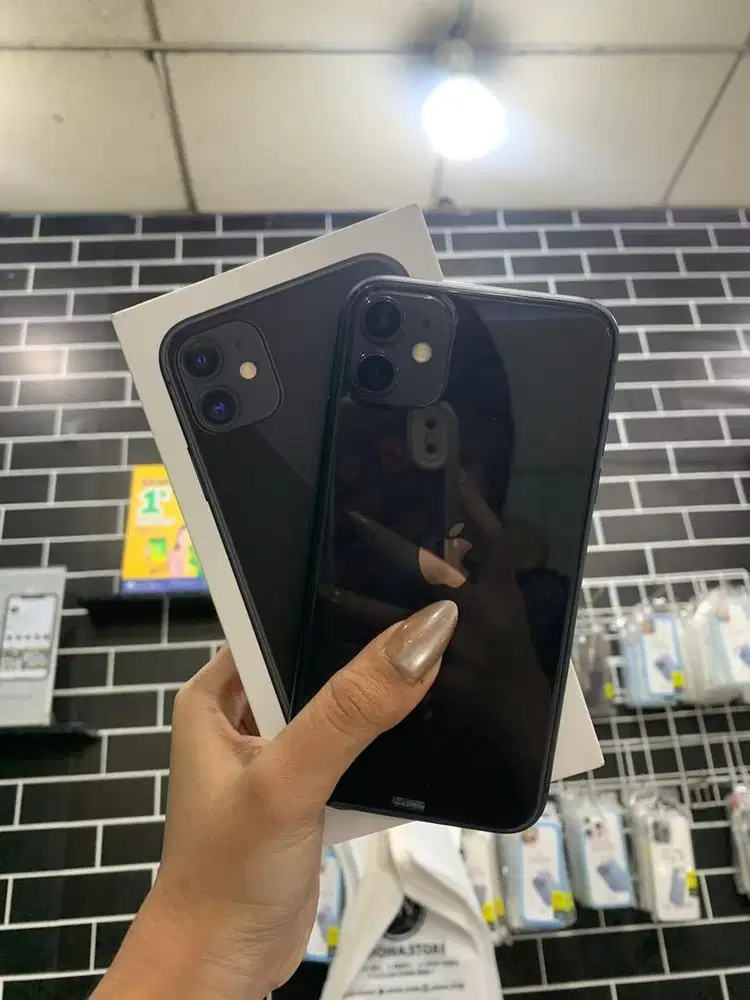 IPHONE 11 64GB IBOX BH 85% ORI MULUS LIKE NEW NO MINUS