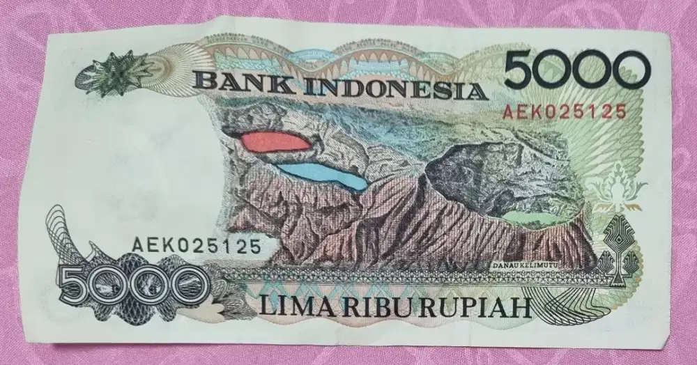 Uang kertas Rp5.000.-
