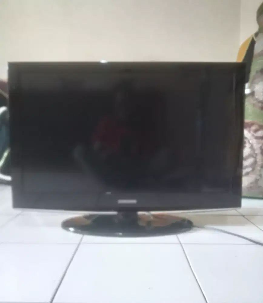 LCD Samsung 32 Inch (LA32C450E1) suara ada, layar blank hitam