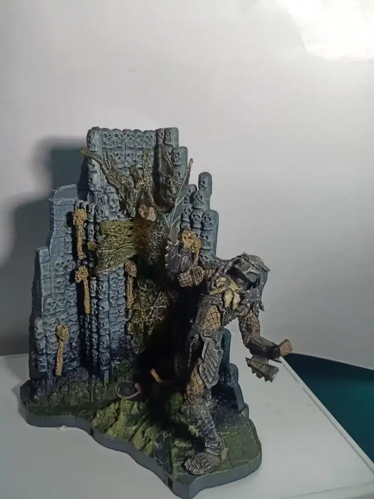 Alien vs predator diorama loose