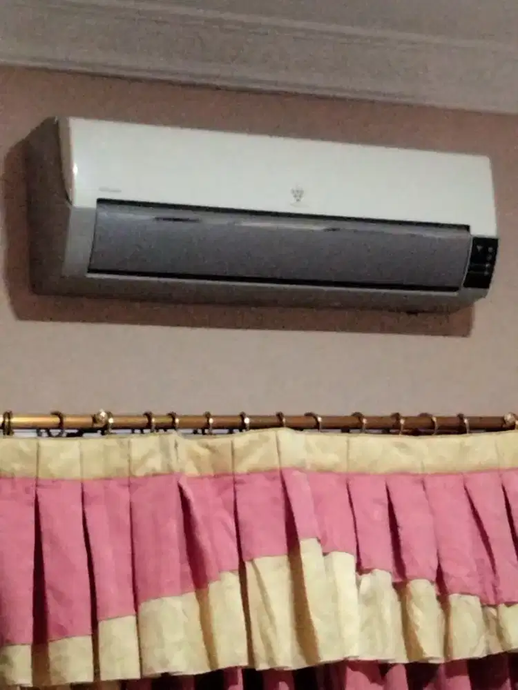 Dijual AC Split 1pk Sharp plasma cluster 1250000
