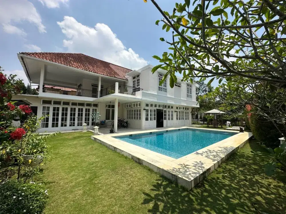 Hunian Mewah Rancamaya View Gunung Private Pool