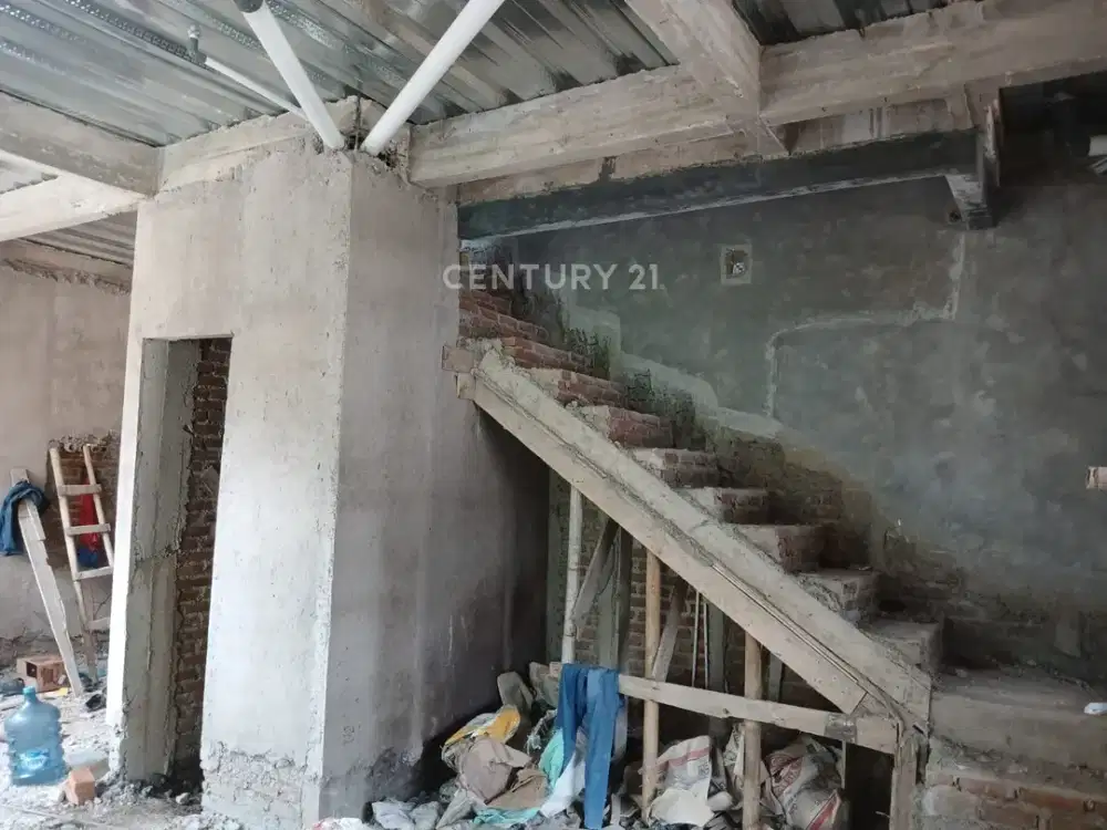 Rumah Di Cimahi Atas 2 Lantai Ada Kolam Renang Cocok Untuk Villa