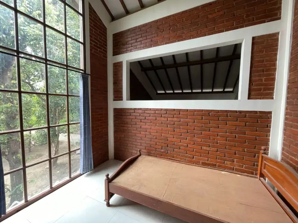 DIJUAL RUMAH KONSEP INDUSTRIAL DI TAJEM MAGUWOHARJO dekat Jl Raya Sambiroto