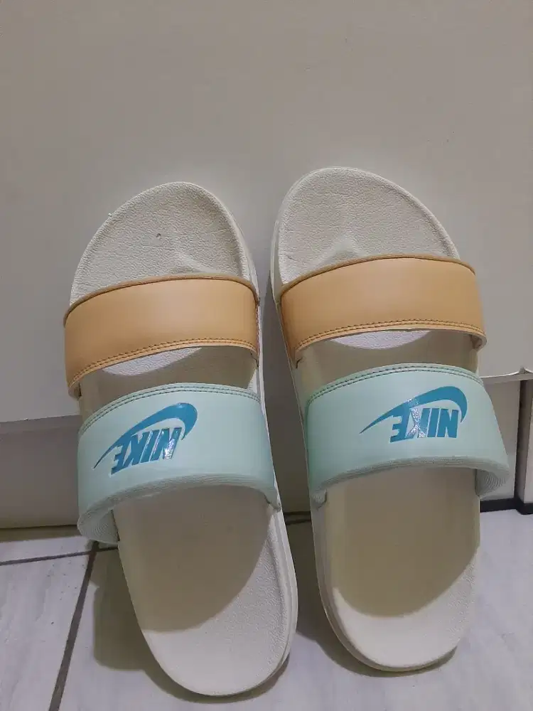 NIKE women sportwear offcourt Sendal wanita