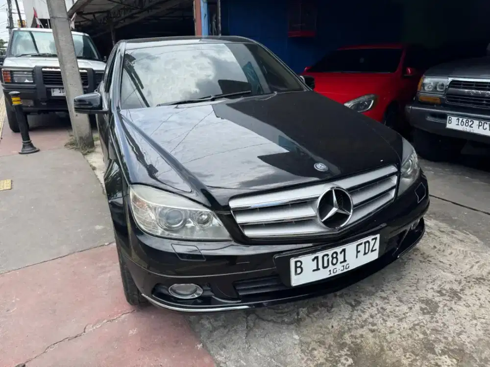 Mercy C280 th 2010 AT pajak on Siap pakai no mallfunction