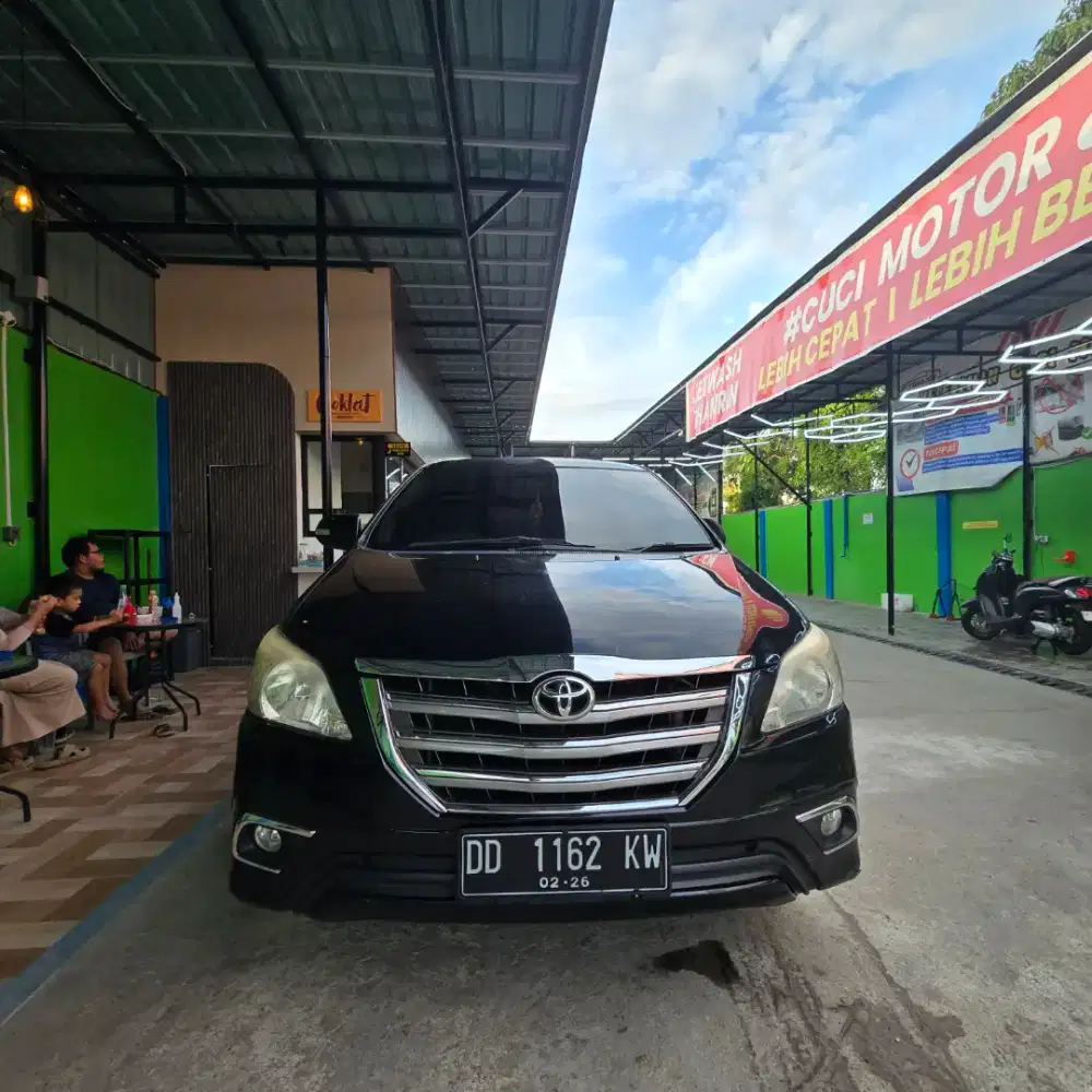 Kijang Innova 2015 V MATIC BENSIN HITAM terawat