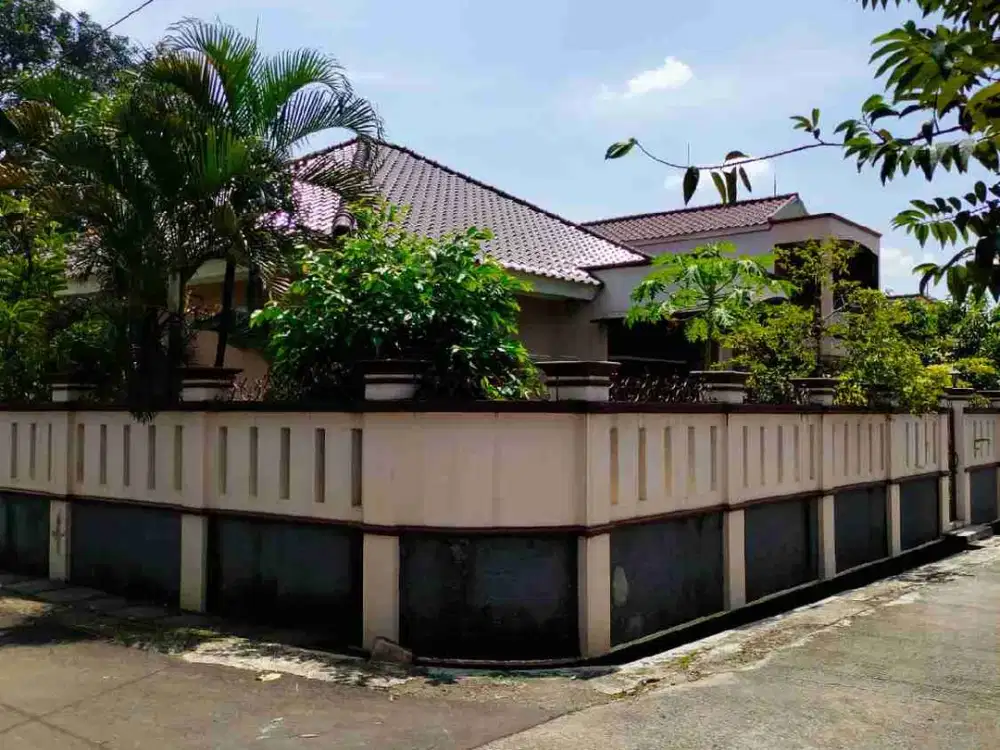 Dijual rumah siap huni cocok untuk investasi dibelakang kampus UI Depok