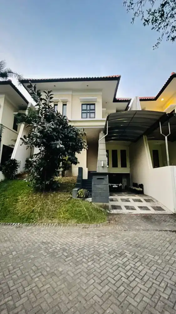 Ada swimming pool. Dian istana FULL FURNISH + Elektronik.