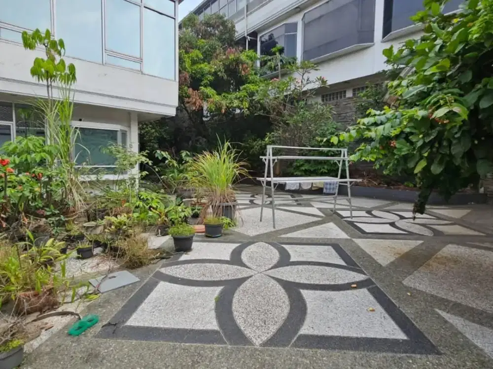 Hampir Setengah NJOP Mainroad Jl. Garuda Cocok Kantor Klinik dll