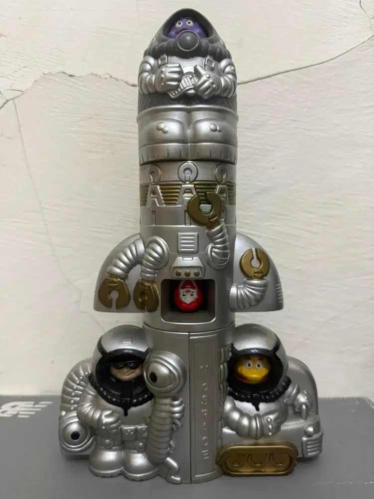 jual wts mcd happy meal roket 1998 kondisi lumayan mulus