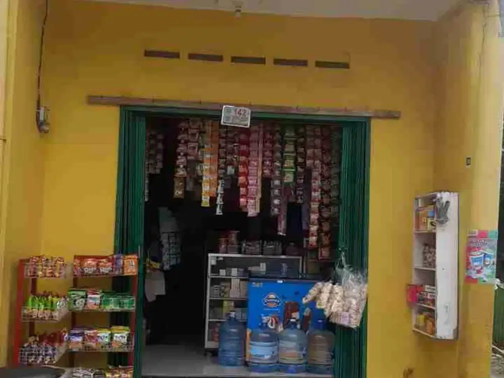 Di jual butuh kios 2 lantai