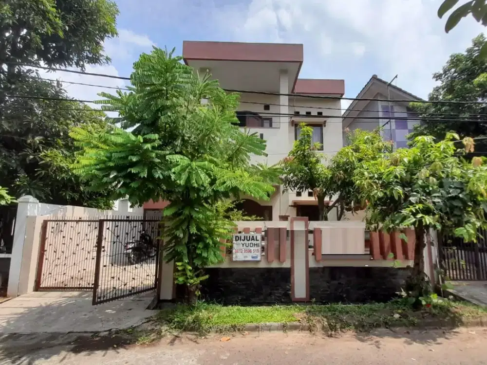 Dijual Rumah 2 Lantai di Taman Laguna Cibubur