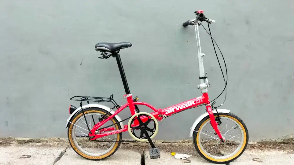Sepeda lipat air walk