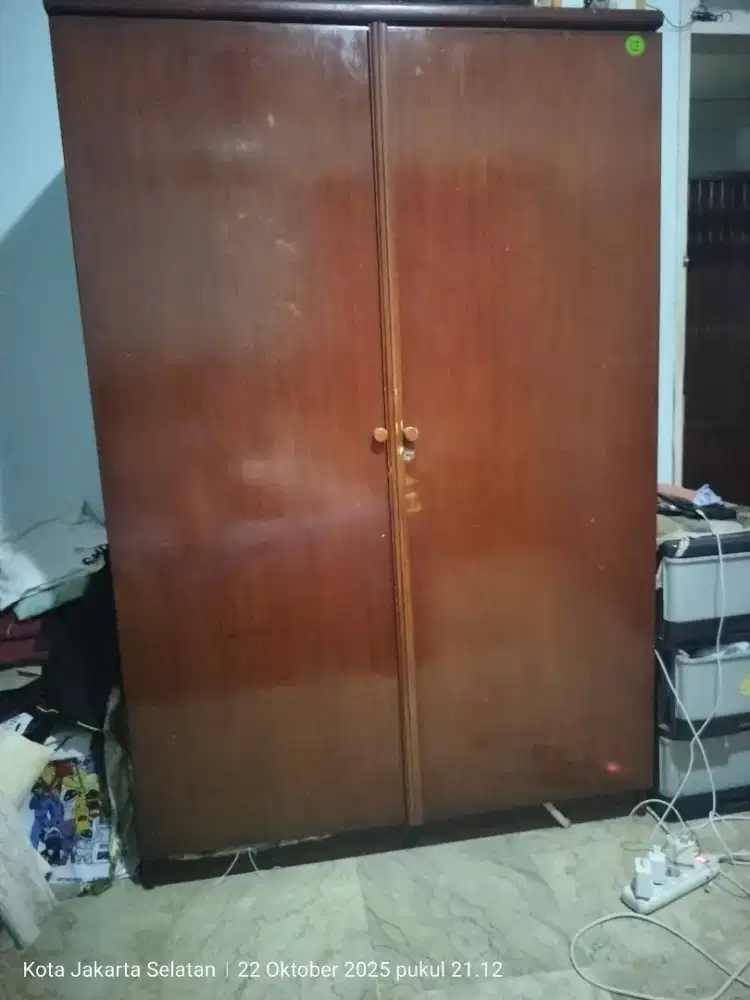 Lemari baju jati