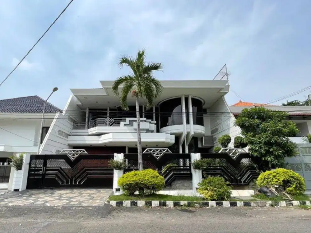 Rumah Cantik dan Mewah di Pusat Gubeng, Surabaya