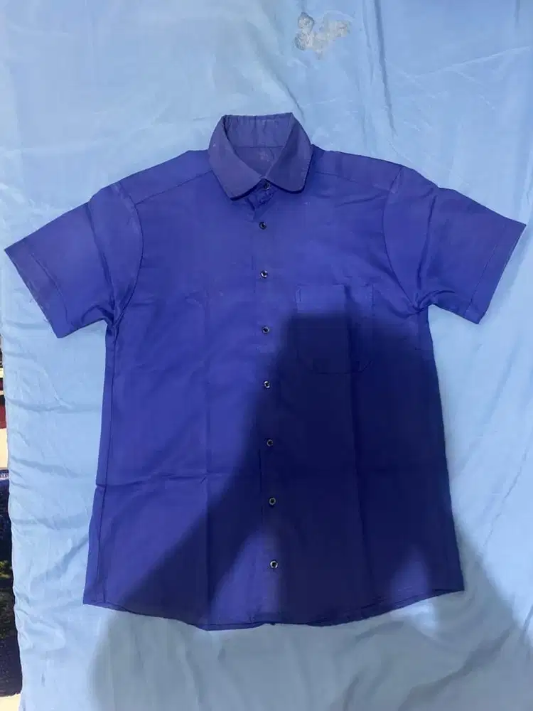 Kemeja Lengan Pendek Biru 2 pics