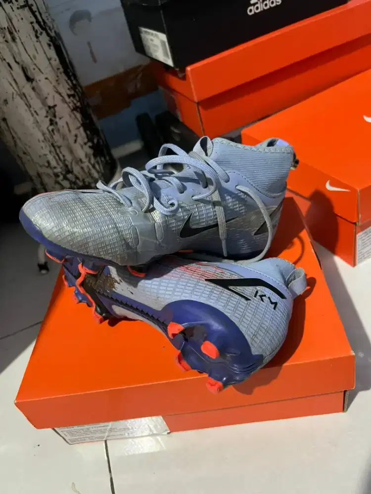 Sepatu Bola Nike SuperFly 8 Academy KM