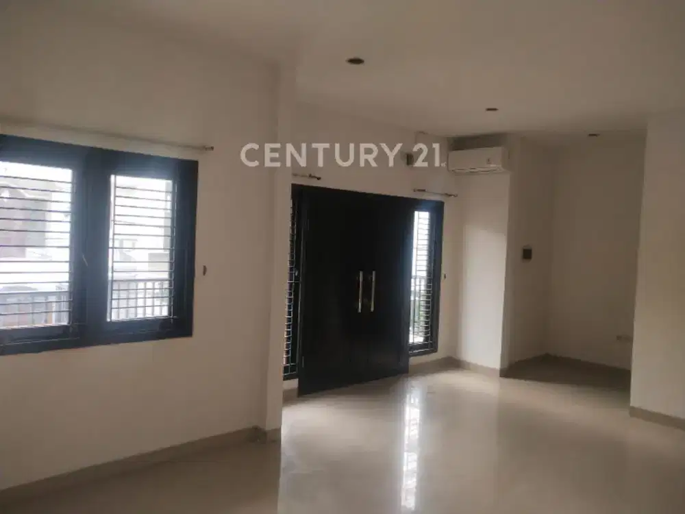 Dijual Rumah Rapi Dengan Jalan Lebar Kelapa Gading