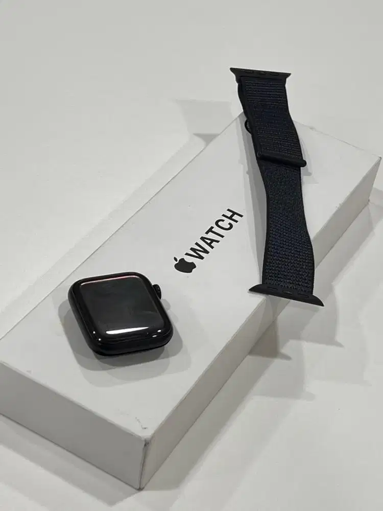 Apple watch SE Gen 2 44 MM