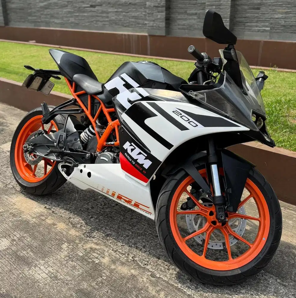 KTM RC 200 2017