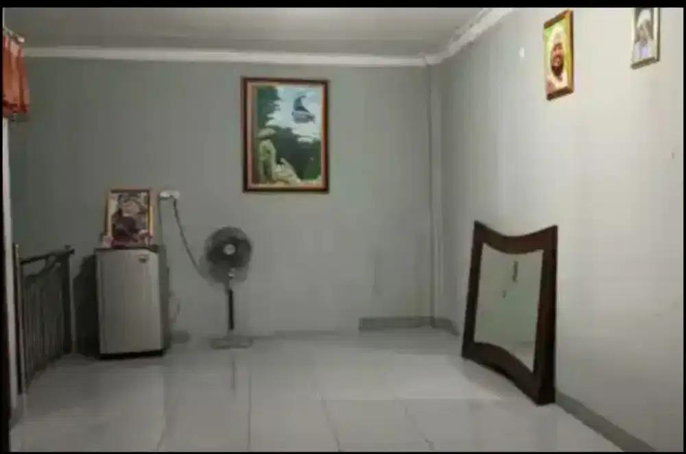 rumah di sewakan atau di jual daerah taman wisma asri 2