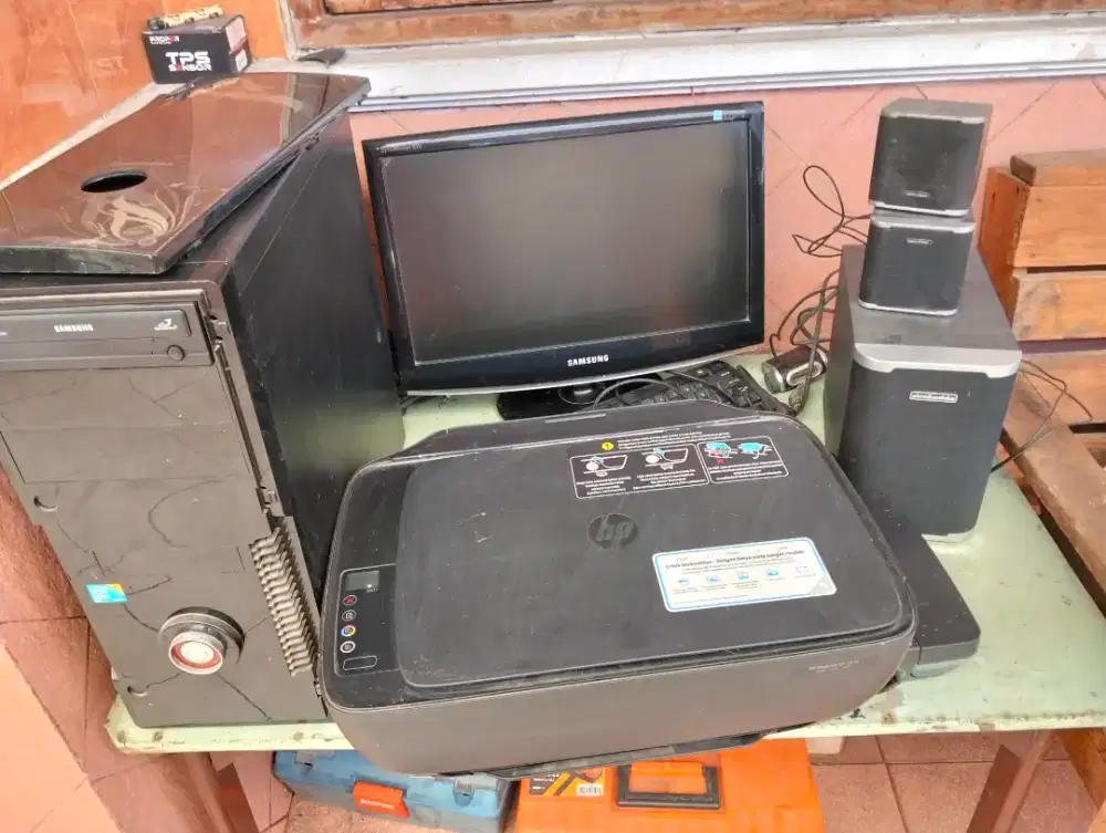 Komputer+ printer+ spiker aktif bekas di jual