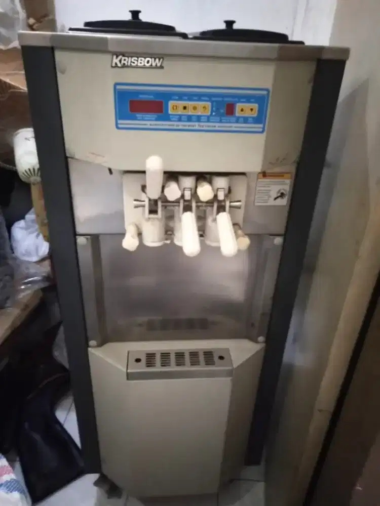 MESIN PEMBUAT ES KRIM MONAS 3 TUAS
