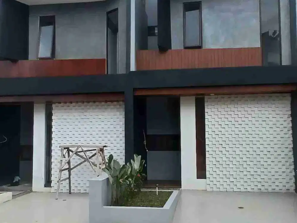 di jual rumah mewah 2 lantai lokasi strategis bebas banjir