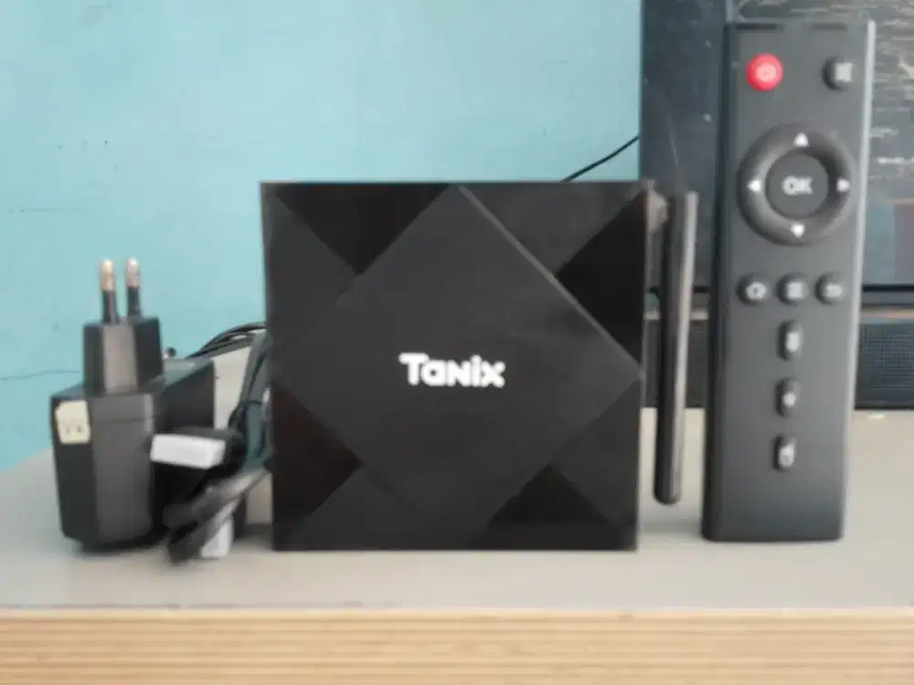STB ANDROID TANIX - RAM 4/32 OS 10
