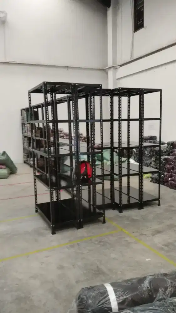 rak besi warna hitam mantap