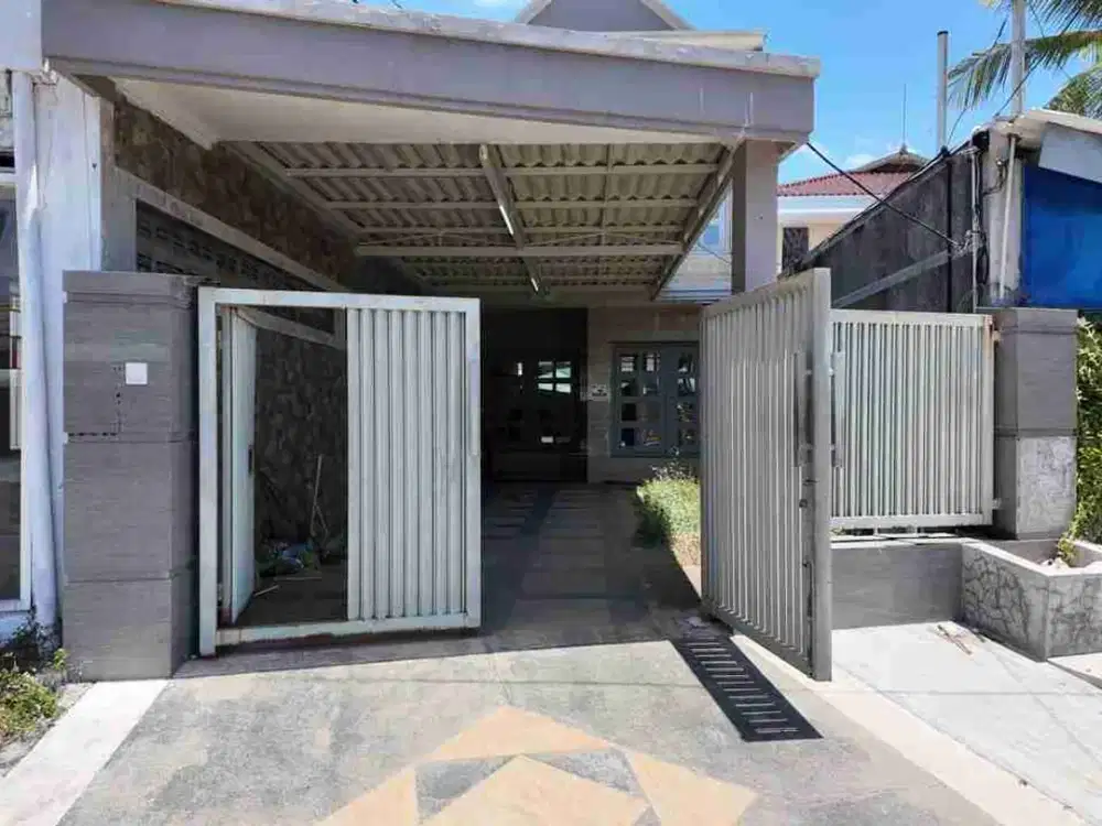 DISEWAKAN RUMAH KANTOR SIAP HUNI PUSAT KOTA