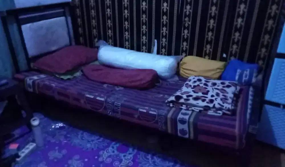 Dijual ranjang besi 1 orang Baleendah nego