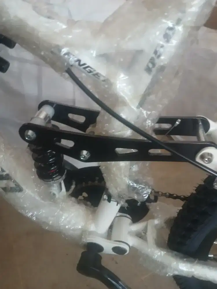 SEPEDA GUNUNG double shock depan dan tengah  26 INCI REM cakram