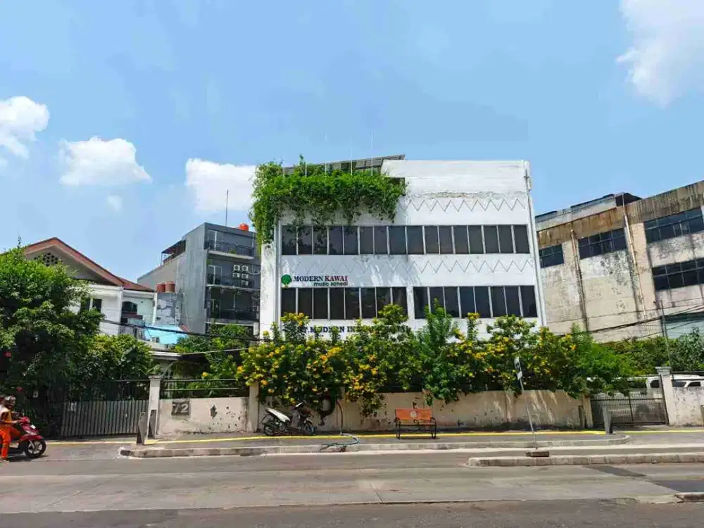 Kantor Komersil di Jl Sultan Hasanudin Melawai Jakarta Selatan