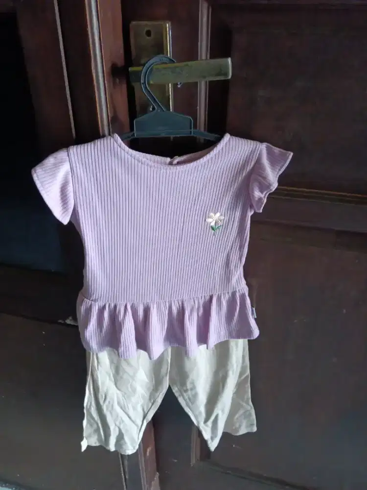 Jual Baju anak perempuan merek MOOI one set atasan & celana,katun 100%