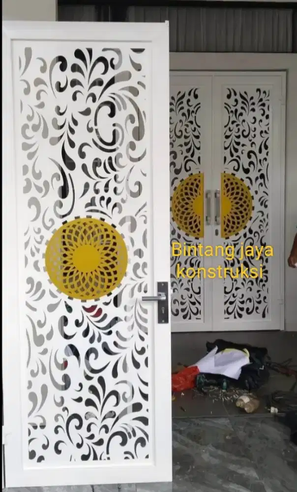 Pintu + kusen bahan besi