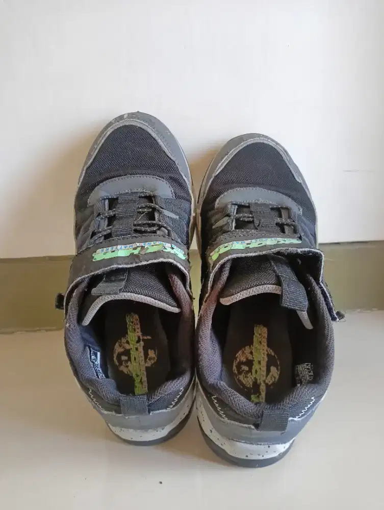 Sepatu Skechers bekas ORI