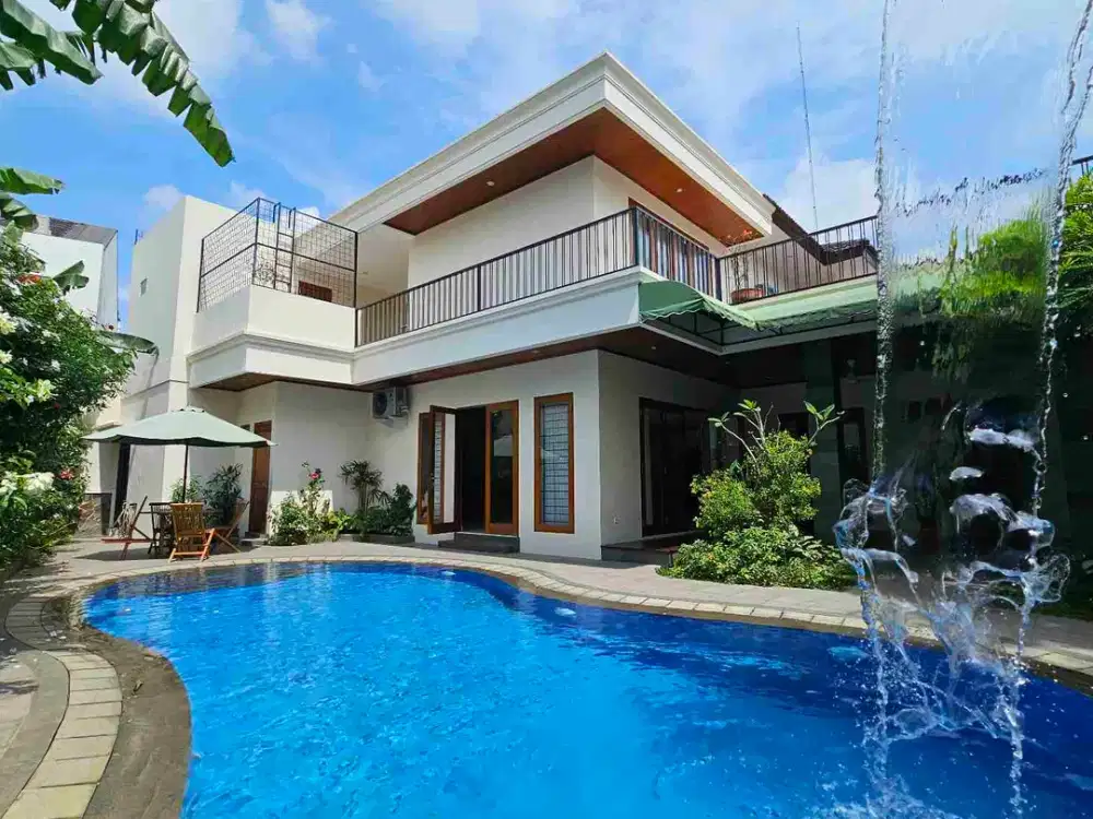 Rumah megah di jl.siaga Raya pejaten jakarta selatan