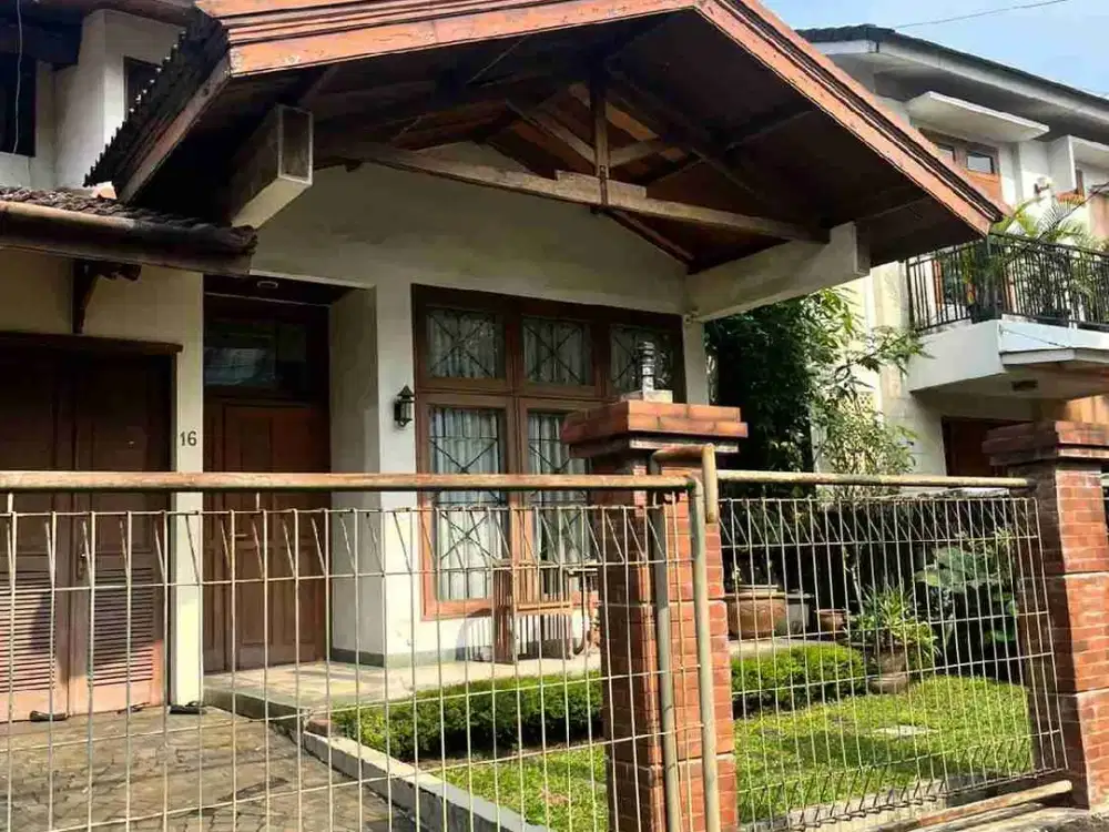 Dijual Rumah 2 Lantai Lebak Lestari Indah Lebak Bulus Dekat Stasiun MRT