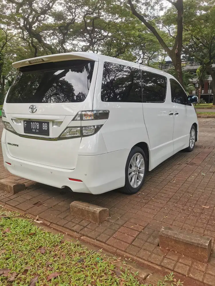 Toyota Vellfire Z Aless 2009