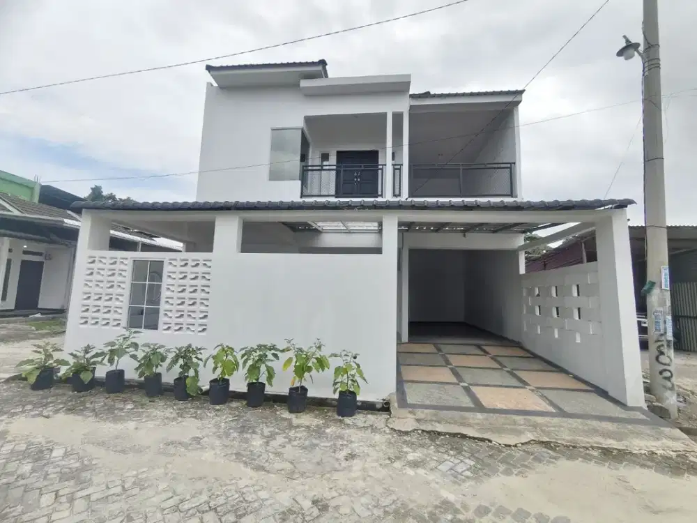 Rumah baru 2lt Semi Furnished murah, siap huni lokasi Tengku Bey / Simpang tiga Pekanbaru