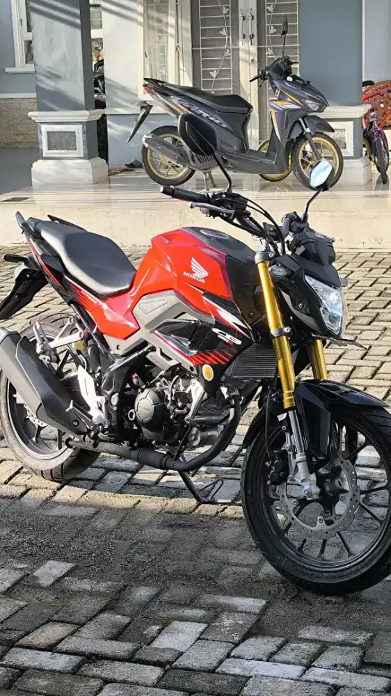 DIJUAL HONDA CB150R Streetfire