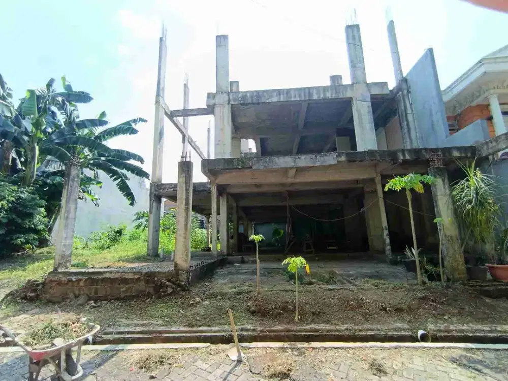 Bangunan Mangkrak di Jl Sawo II Ujung Cipete Utara Jakarta Selatan