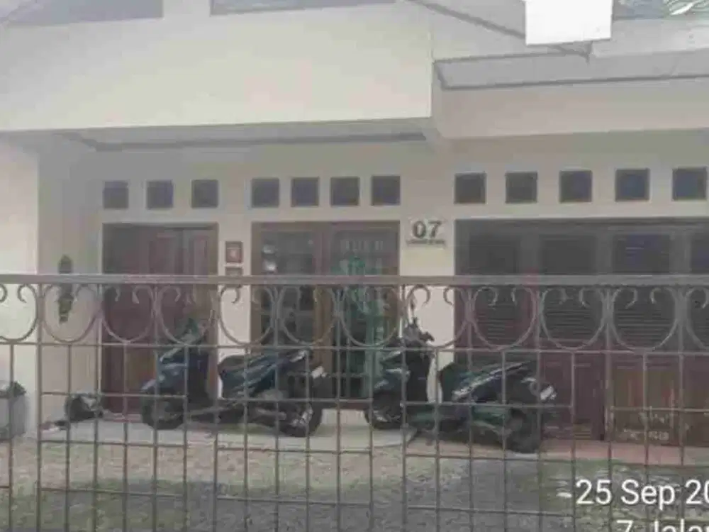 RUMAH STRATEGIS JL H DAMONG CIPEDAK JAKARTA SELATAN
