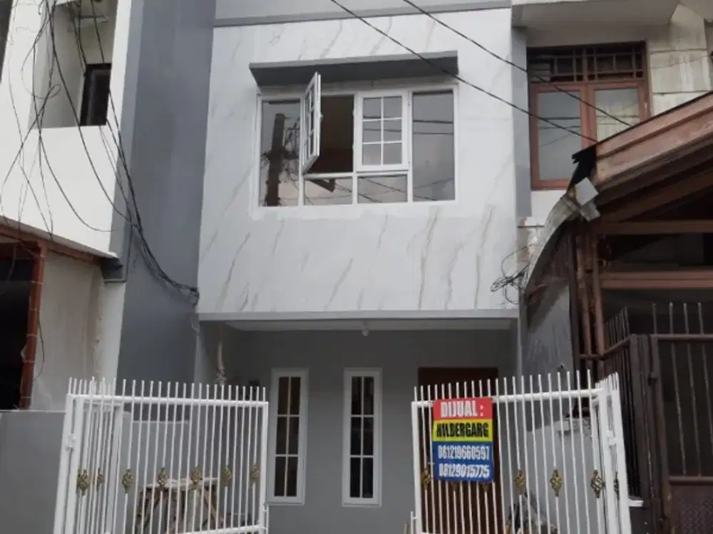 Rumah Asri di Taman Palem Lestari