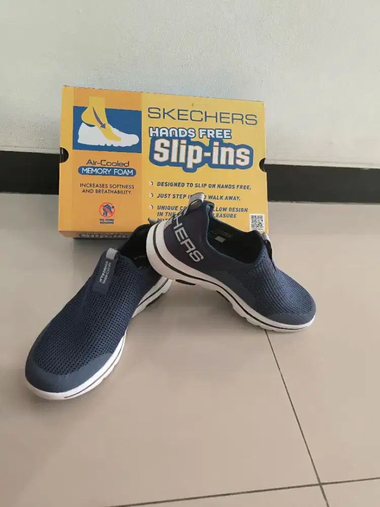 Sepatu Skechers Go Walk Navy Ori