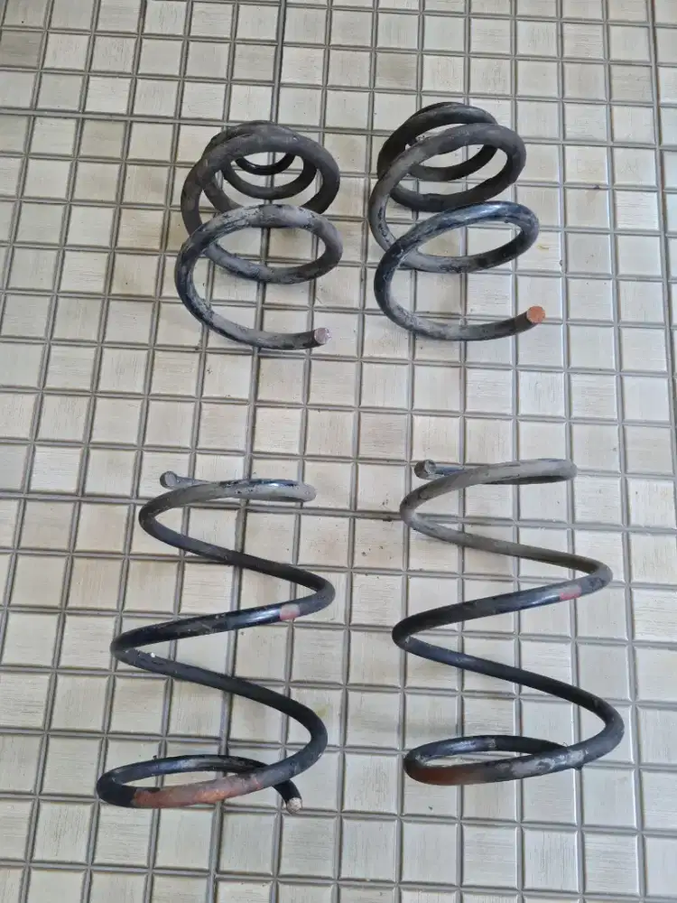 Per standar BMW E46 tahun 2001